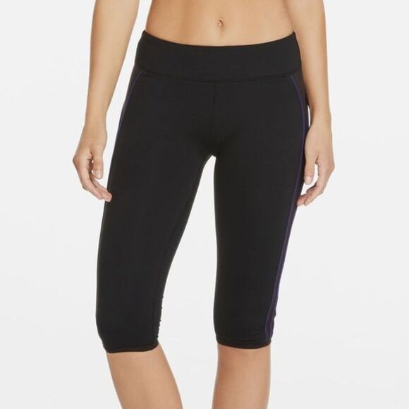 Fabletics Polar Crop Black/Vixen Small - Picture 3 of 6